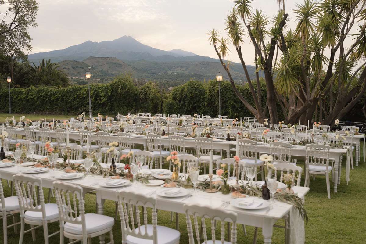 Destination Wedding in Sicilia: perché la Sicilia è la scelta perfetta per il tuo matrimonio da sogno 3 Destination wedding in Sicily traditional reception